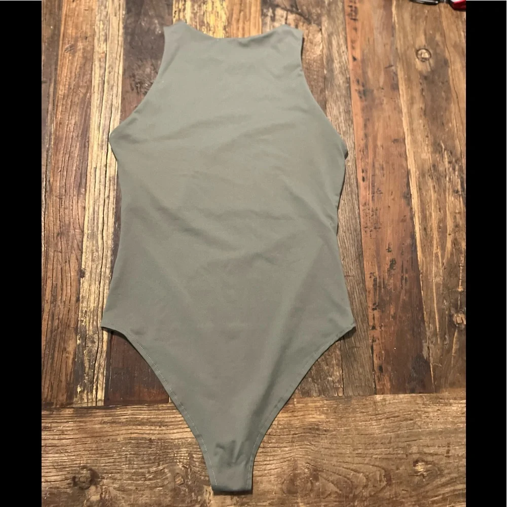 Reoria body suit (s) - Picture 3 of 4